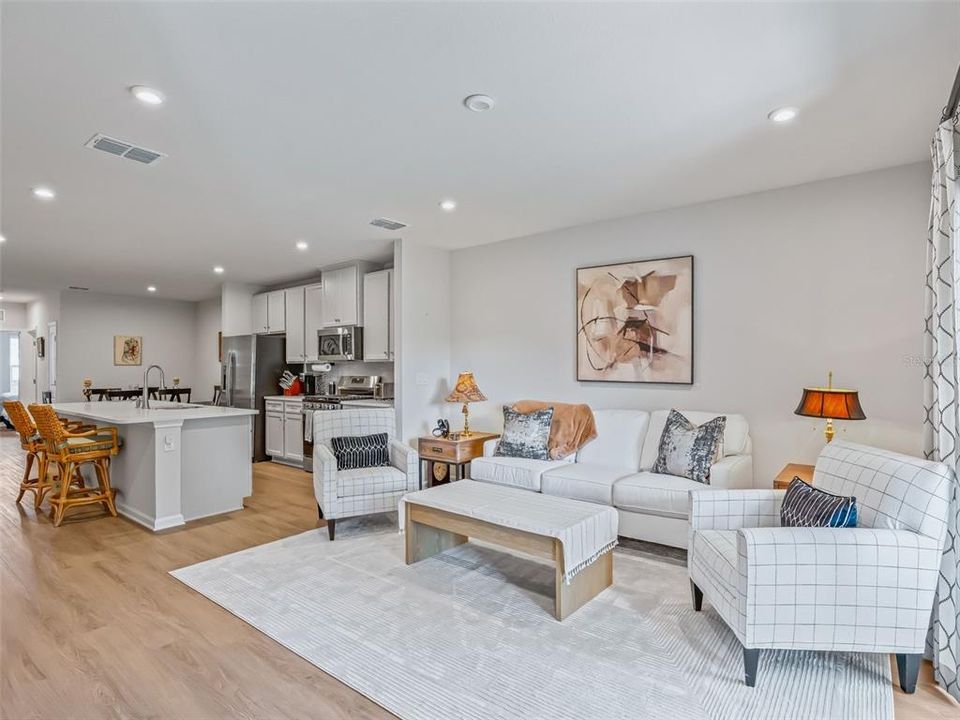 На продажу: $333,900 (3 спален, 2 ванн, 1509 Квадратных фут)