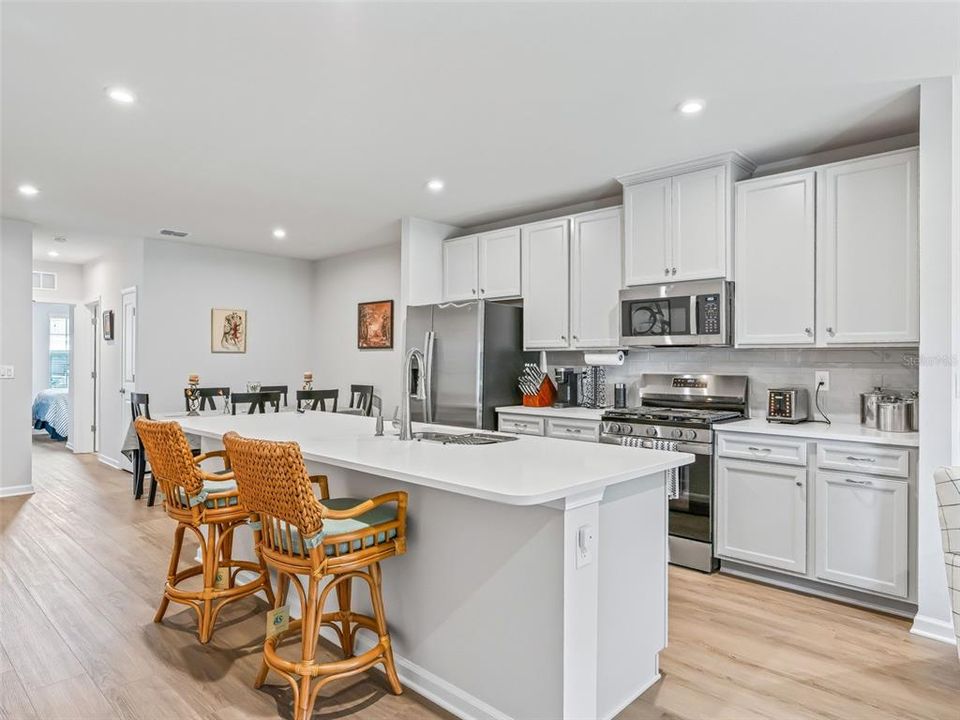 На продажу: $333,900 (3 спален, 2 ванн, 1509 Квадратных фут)