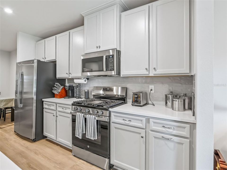 На продажу: $333,900 (3 спален, 2 ванн, 1509 Квадратных фут)