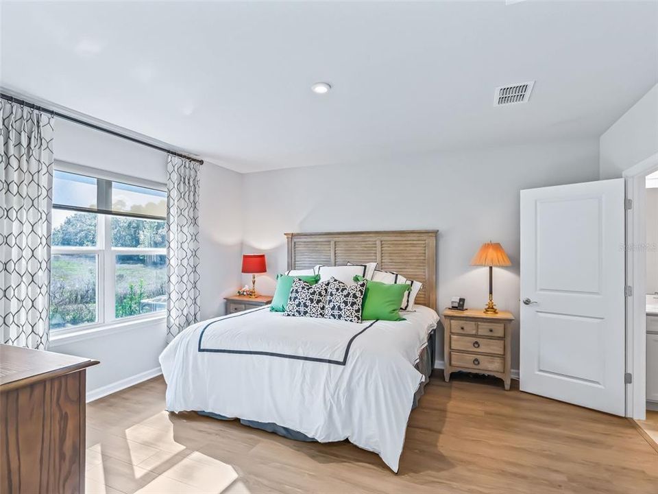 На продажу: $333,900 (3 спален, 2 ванн, 1509 Квадратных фут)