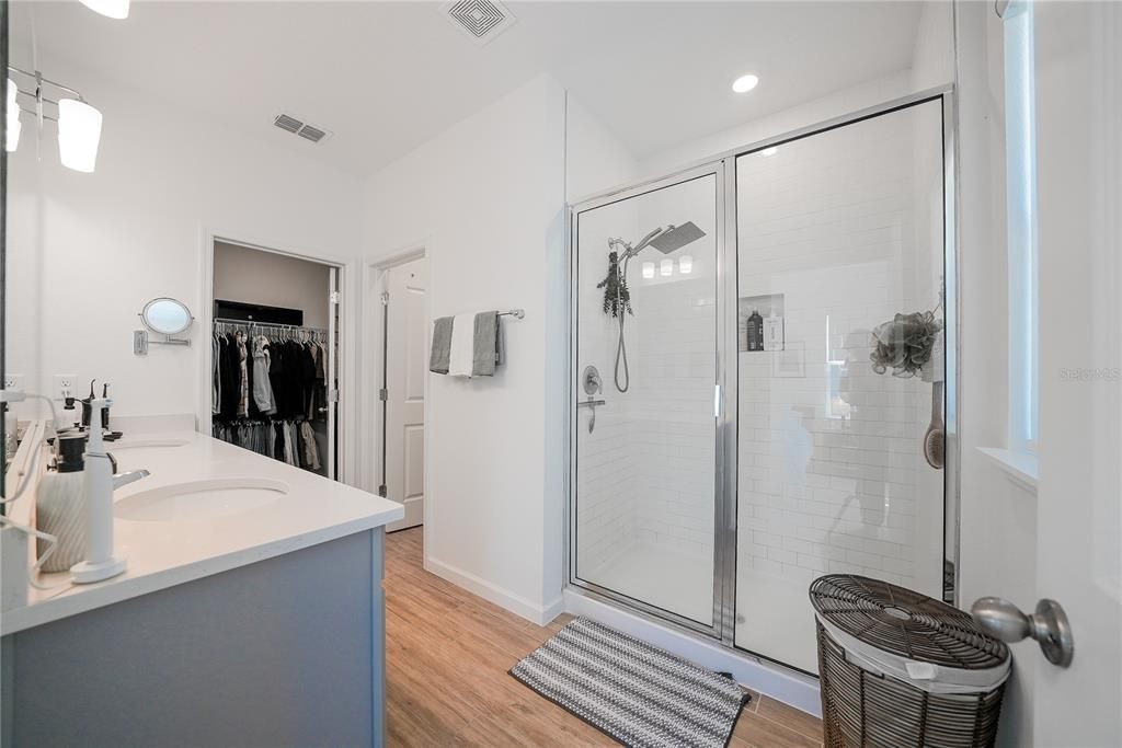 En Venta: $385,000 (3 camas, 2 baños, 1654 Pies cuadrados)