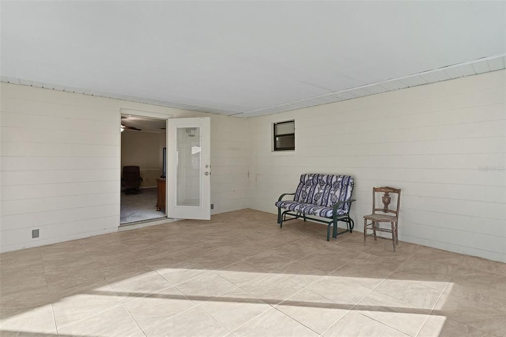 На продажу: $249,900 (3 спален, 2 ванн, 1896 Квадратных фут)