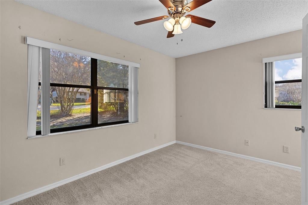 На продажу: $249,900 (3 спален, 2 ванн, 1896 Квадратных фут)