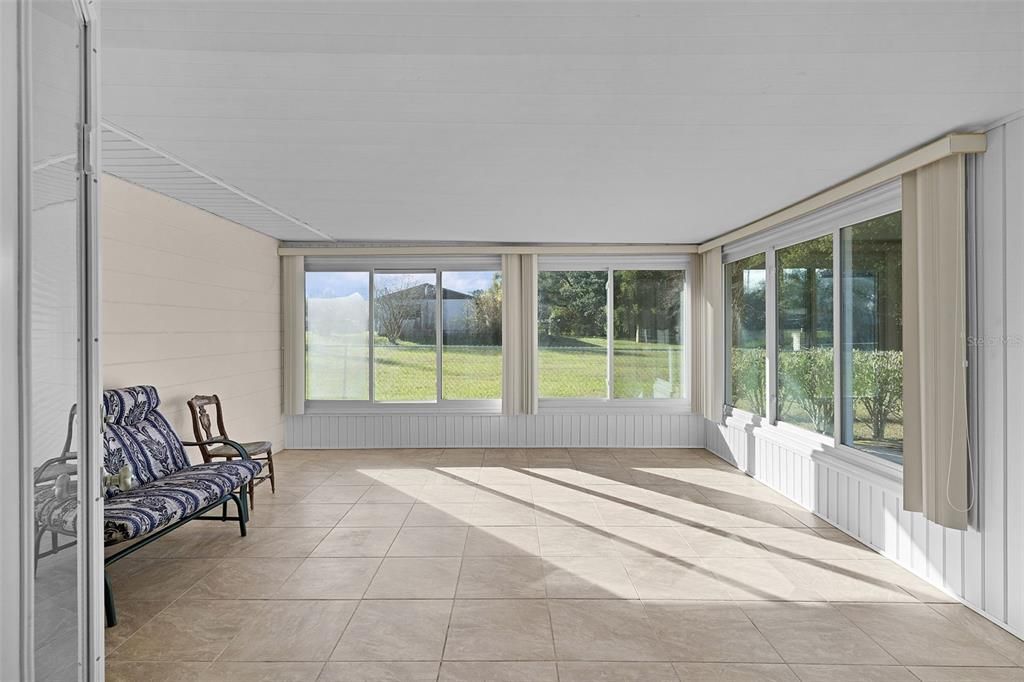 На продажу: $249,900 (3 спален, 2 ванн, 1896 Квадратных фут)