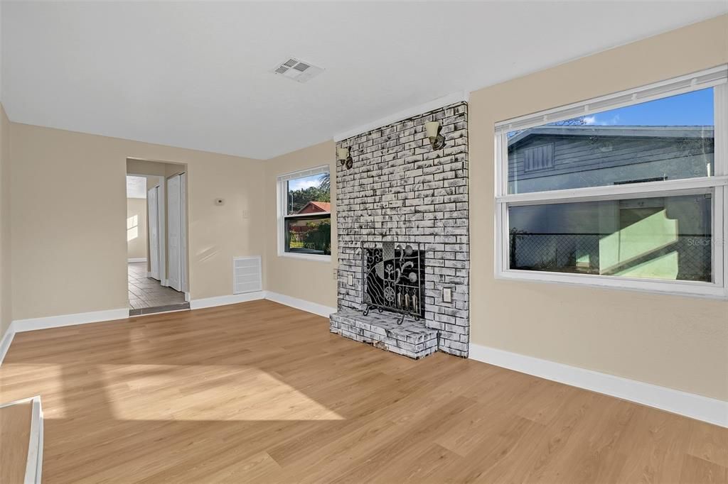 En Venta: $262,000 (3 camas, 2 baños, 1173 Pies cuadrados)