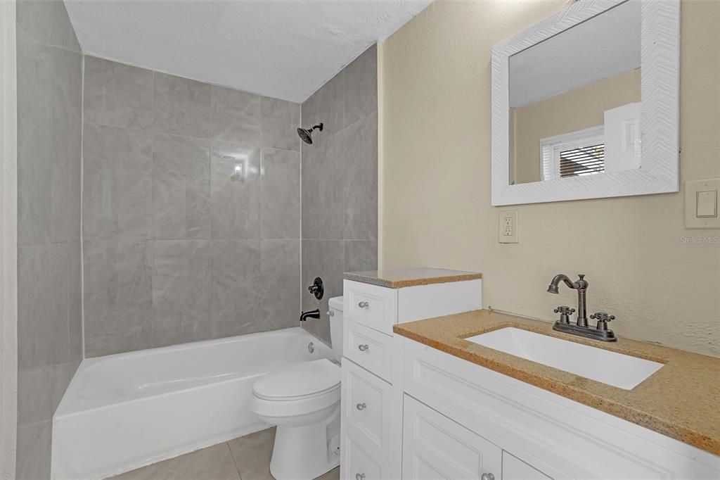 En Venta: $262,000 (3 camas, 2 baños, 1173 Pies cuadrados)