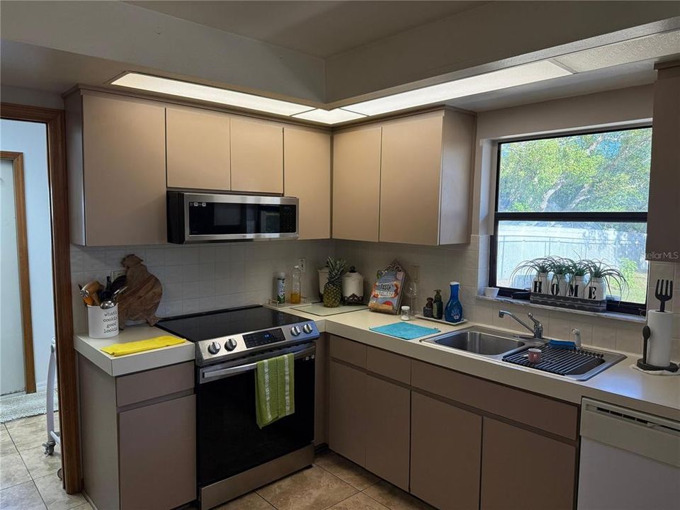 En Venta: $293,900 (2 camas, 2 baños, 1476 Pies cuadrados)