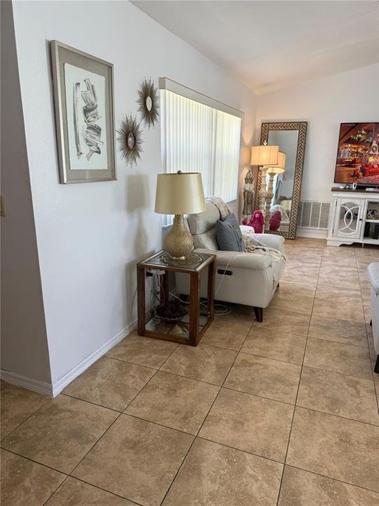 En Venta: $293,900 (2 camas, 2 baños, 1476 Pies cuadrados)