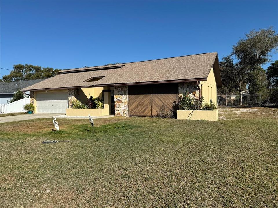 En Venta: $293,900 (2 camas, 2 baños, 1476 Pies cuadrados)