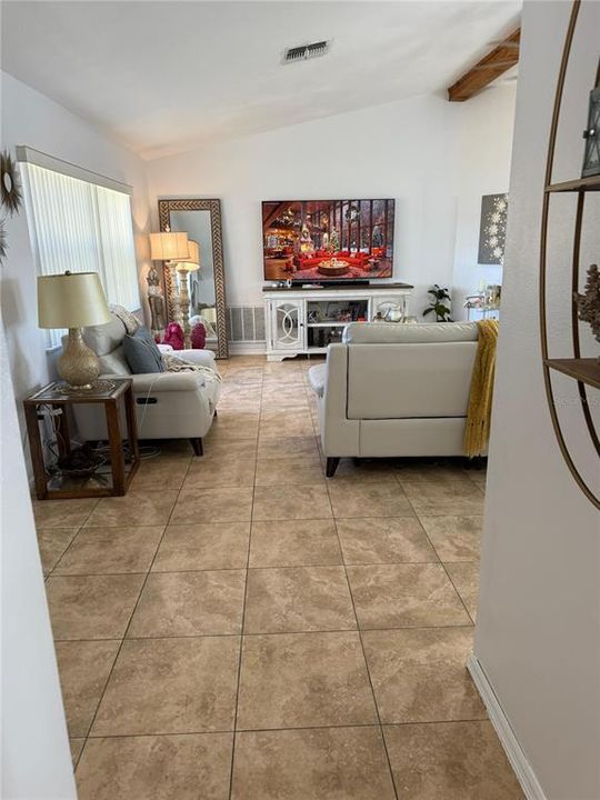 En Venta: $293,900 (2 camas, 2 baños, 1476 Pies cuadrados)