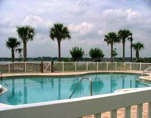 For Rent: $2,150 (3 beds, 2 baths, 1775 Square Feet)