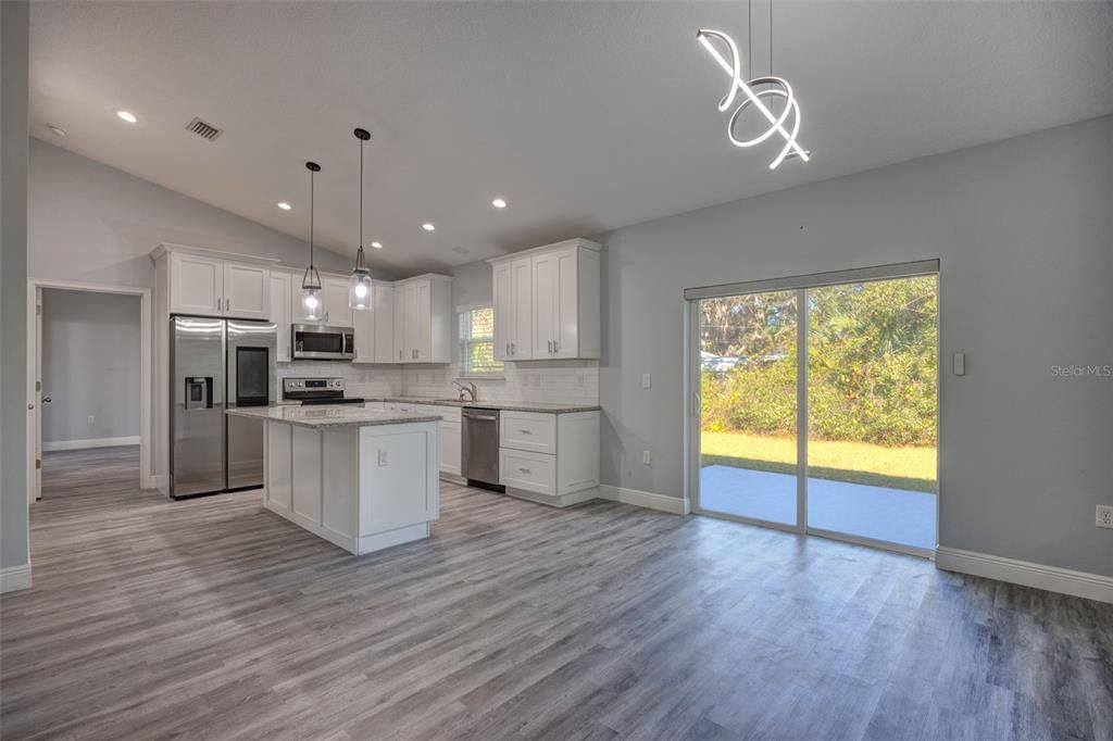 En Venta: $350,000 (3 camas, 2 baños, 1347 Pies cuadrados)