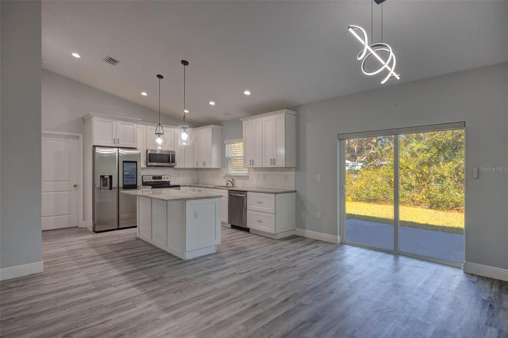 En Venta: $350,000 (3 camas, 2 baños, 1347 Pies cuadrados)