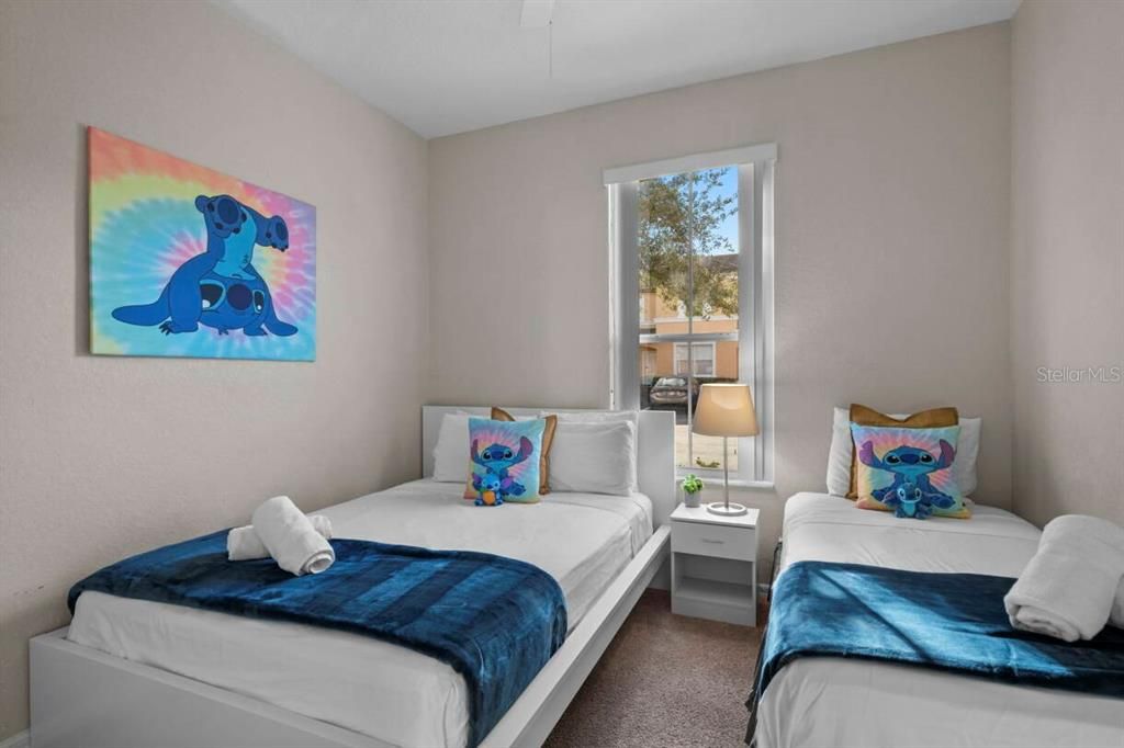 На продажу: $269,900 (3 спален, 3 ванн, 1440 Квадратных фут)