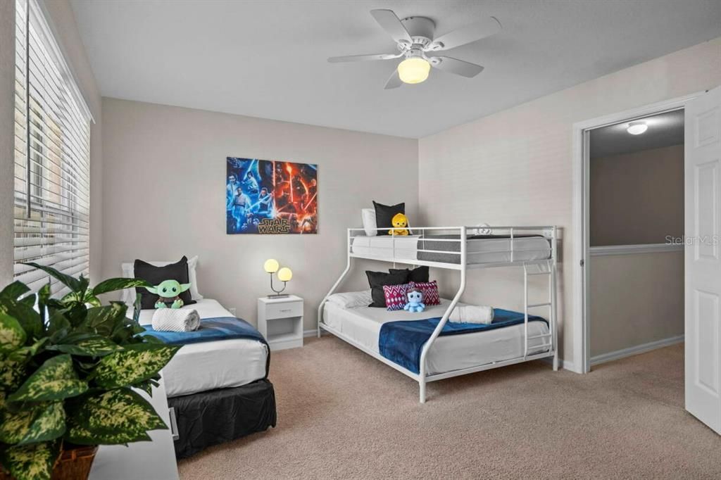 На продажу: $269,900 (3 спален, 3 ванн, 1440 Квадратных фут)