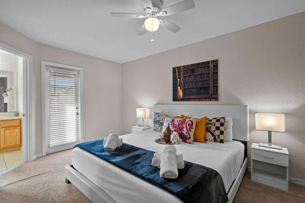 На продажу: $269,900 (3 спален, 3 ванн, 1440 Квадратных фут)