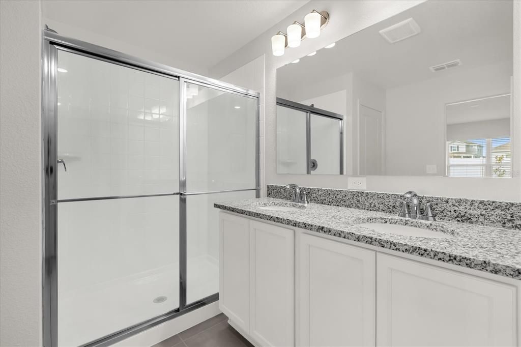 На продажу: $388,202 (4 спален, 2 ванн, 1707 Квадратных фут)