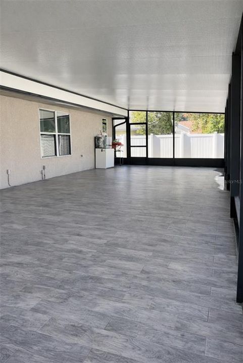 En Venta: $465,000 (4 camas, 2 baños, 1555 Pies cuadrados)