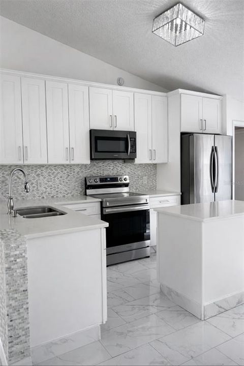 En Venta: $465,000 (4 camas, 2 baños, 1555 Pies cuadrados)