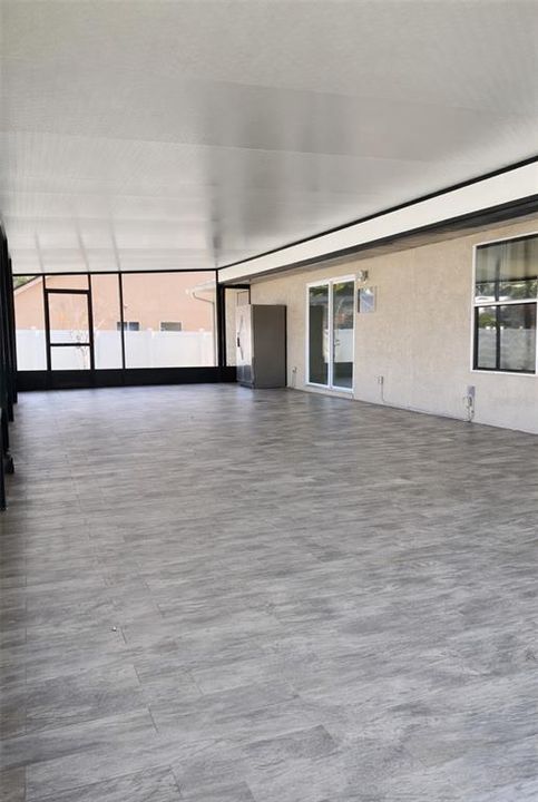 En Venta: $465,000 (4 camas, 2 baños, 1555 Pies cuadrados)