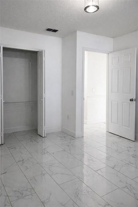 En Venta: $465,000 (4 camas, 2 baños, 1555 Pies cuadrados)