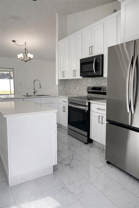 En Venta: $465,000 (4 camas, 2 baños, 1555 Pies cuadrados)