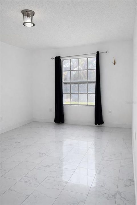 En Venta: $465,000 (4 camas, 2 baños, 1555 Pies cuadrados)