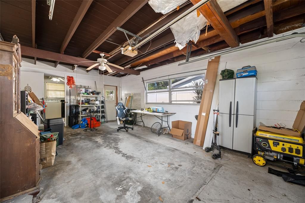 待售: $299,000 (2 贝兹, 1 浴室, 914 平方英尺)