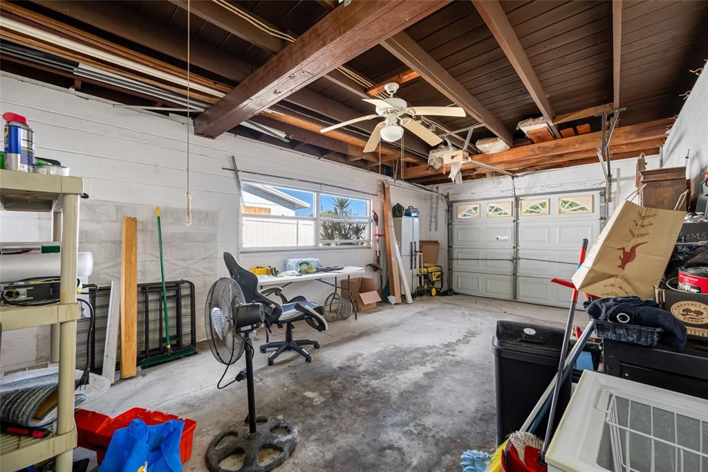 待售: $299,000 (2 贝兹, 1 浴室, 914 平方英尺)