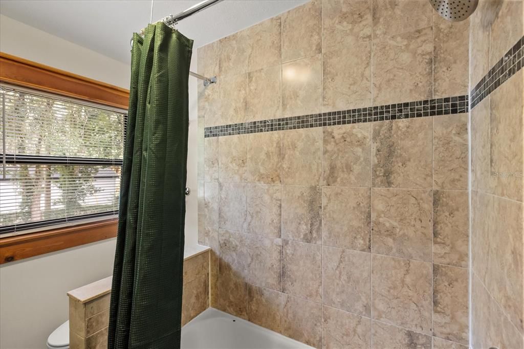 待售: $689,900 (4 贝兹, 3 浴室, 1824 平方英尺)