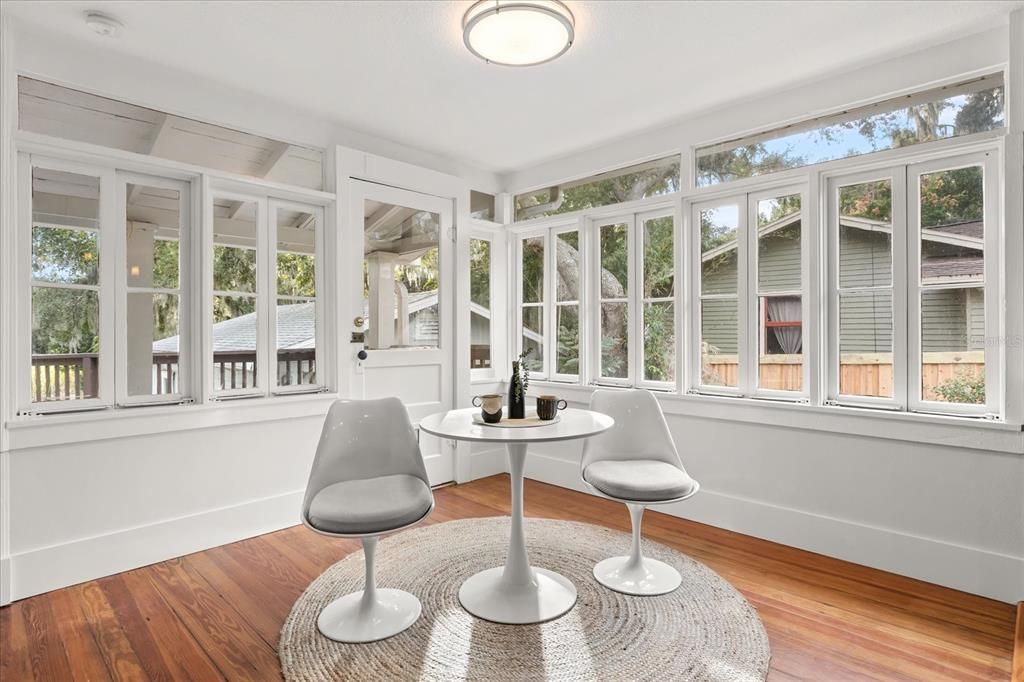 待售: $689,900 (4 贝兹, 3 浴室, 1824 平方英尺)