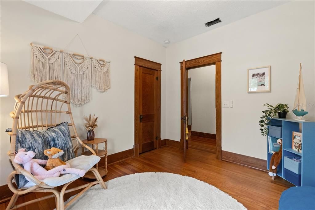 待售: $689,900 (4 贝兹, 3 浴室, 1824 平方英尺)