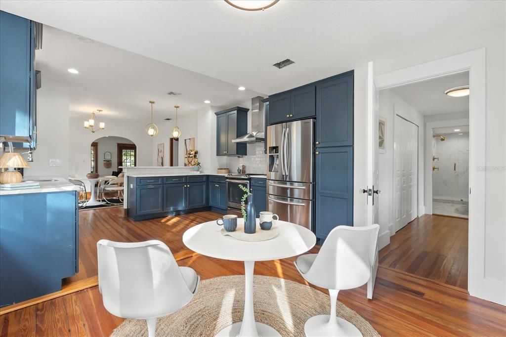 待售: $689,900 (4 贝兹, 3 浴室, 1824 平方英尺)