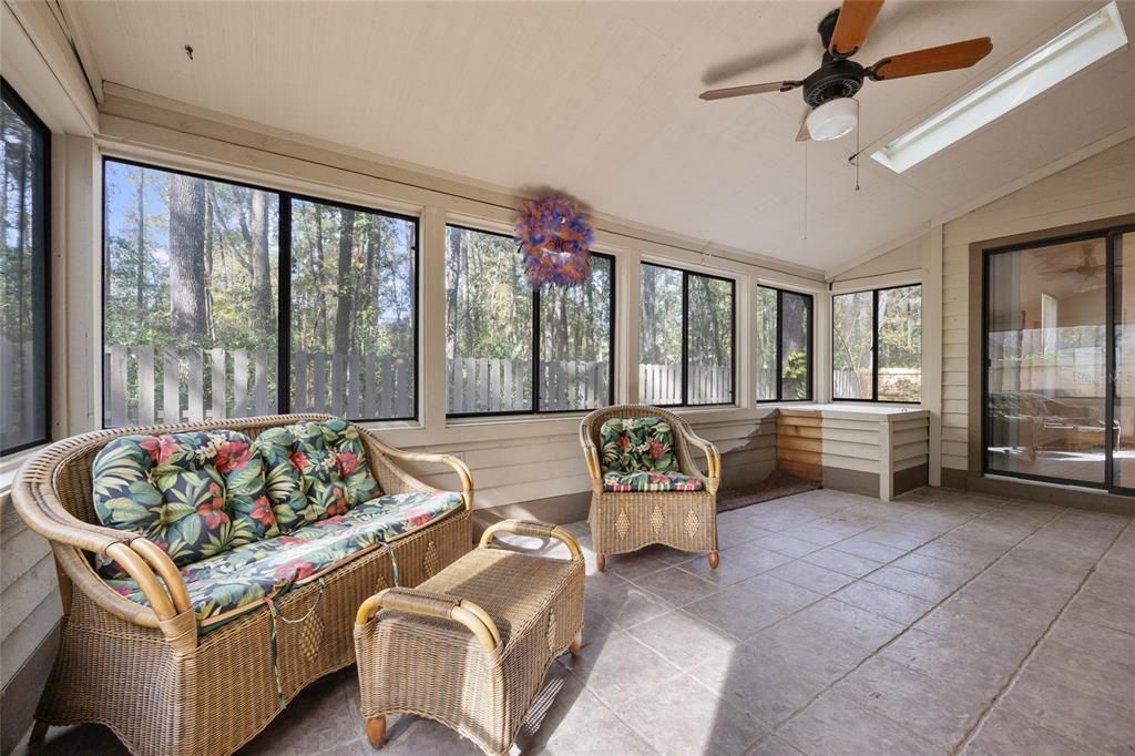 En Venta: $289,000 (2 camas, 2 baños, 1270 Pies cuadrados)