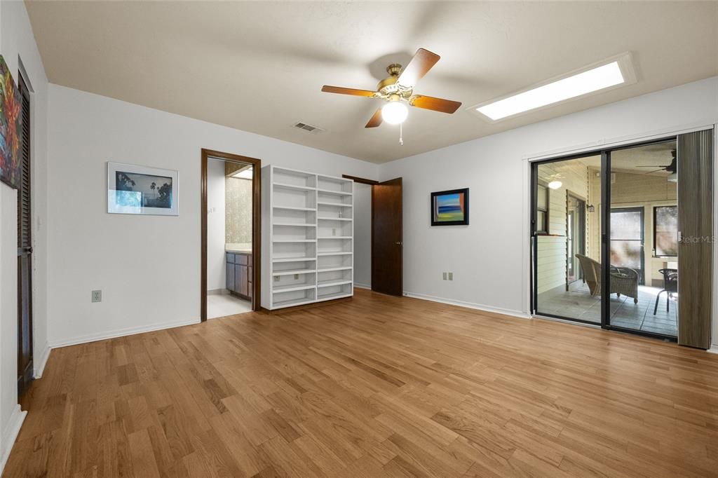 En Venta: $289,000 (2 camas, 2 baños, 1270 Pies cuadrados)