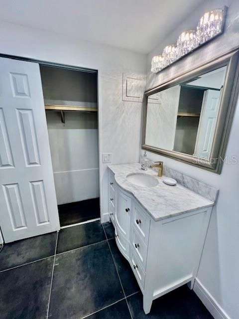 В аренду: $1,700 (2 спален, 2 ванн, 1084 Квадратных фут)