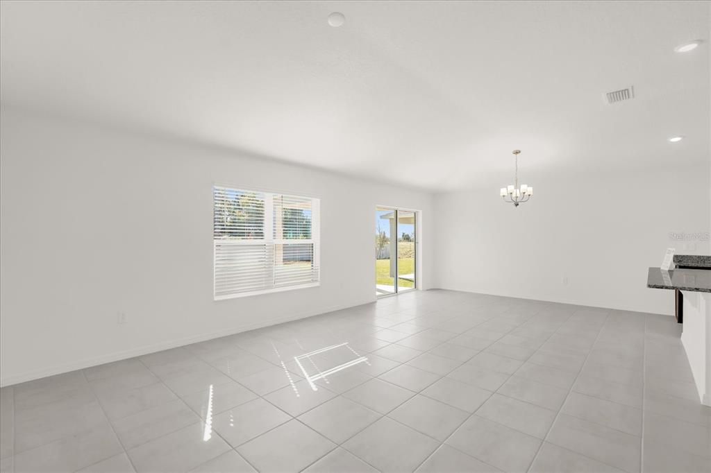 En Venta: $327,457 (4 camas, 2 baños, 1707 Pies cuadrados)