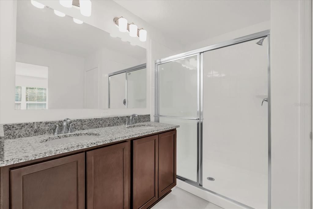 En Venta: $327,457 (4 camas, 2 baños, 1707 Pies cuadrados)