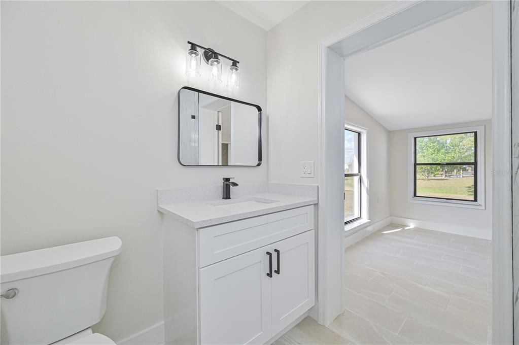 待售: $220,000 (2 贝兹, 2 浴室, 1082 平方英尺)