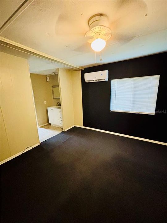 待售: $130,000 (2 贝兹, 2 浴室, 925 平方英尺)