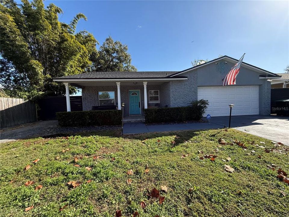 For Sale: $315,000 (3 beds, 2 baths, 1120 Square Feet)