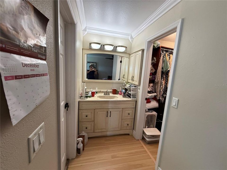 For Sale: $315,000 (3 beds, 2 baths, 1120 Square Feet)