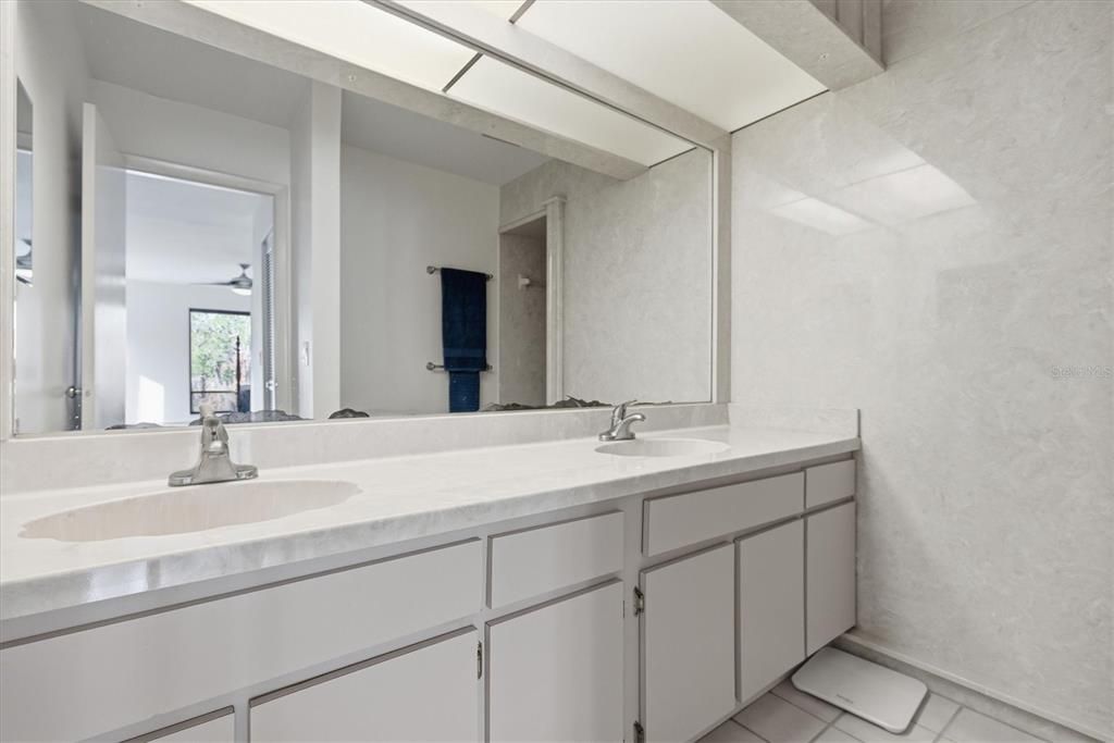 En Venta: $299,000 (3 camas, 2 baños, 1652 Pies cuadrados)