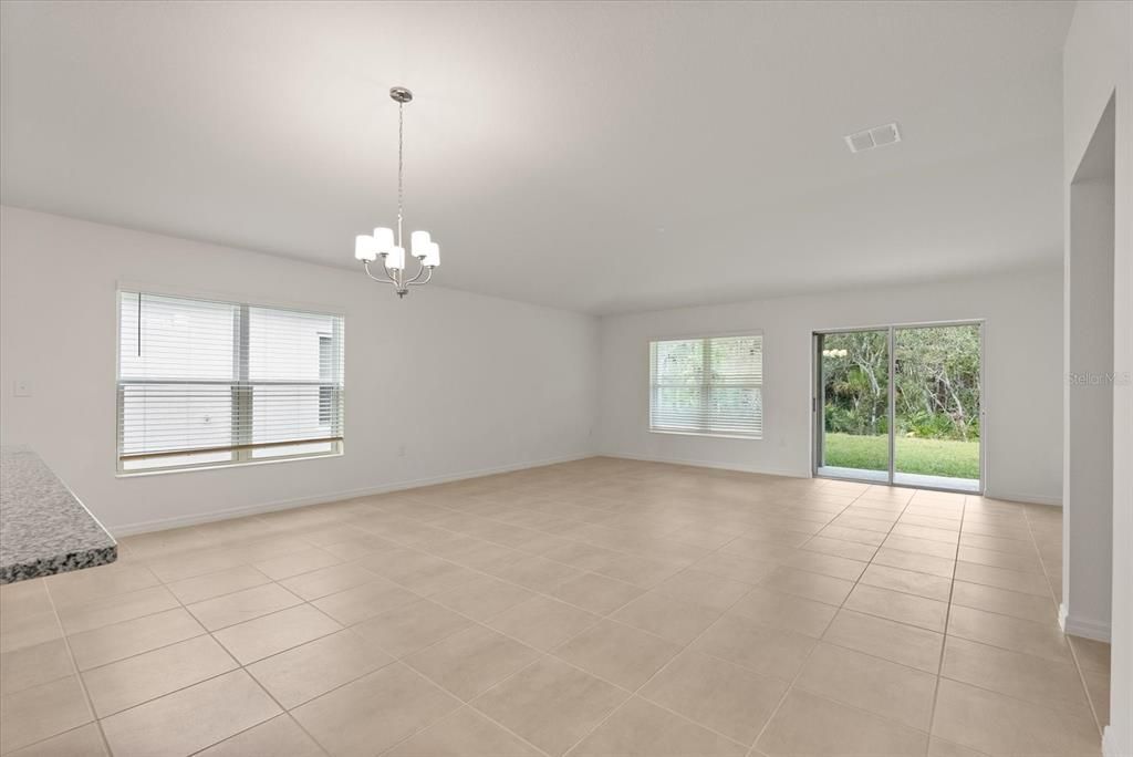 En Venta: $415,865 (4 camas, 2 baños, 2168 Pies cuadrados)