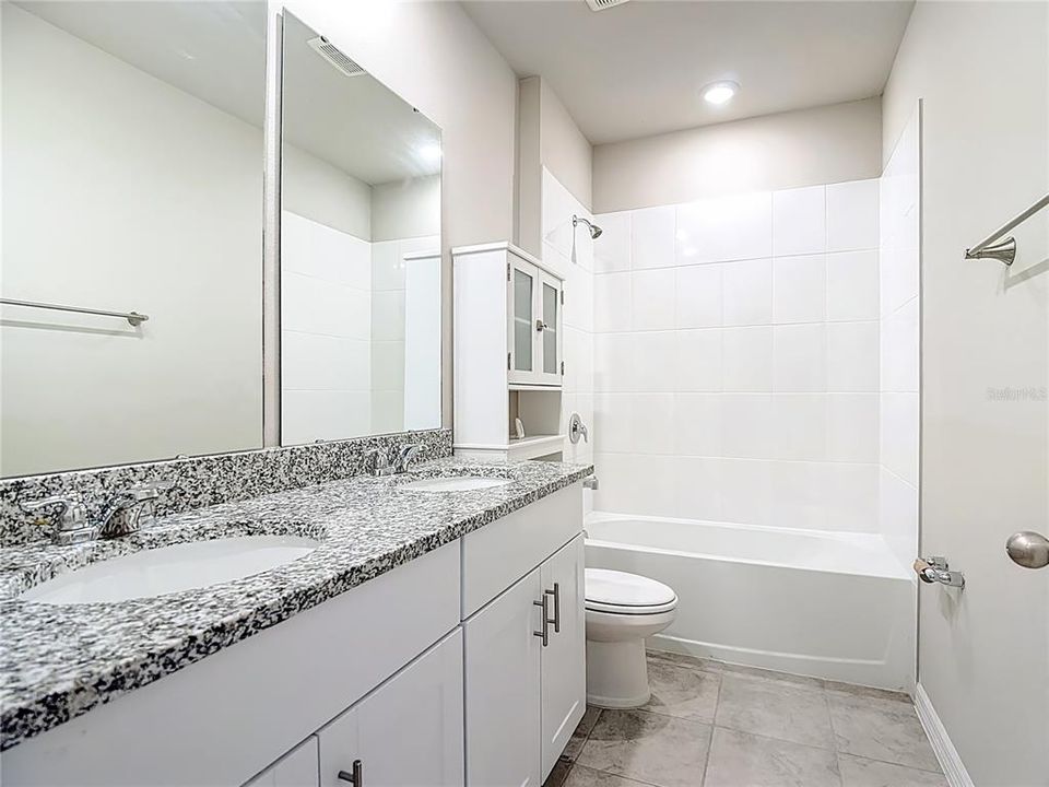 For Rent: $2,000 (4 beds, 2 baths, 1849 Square Feet)