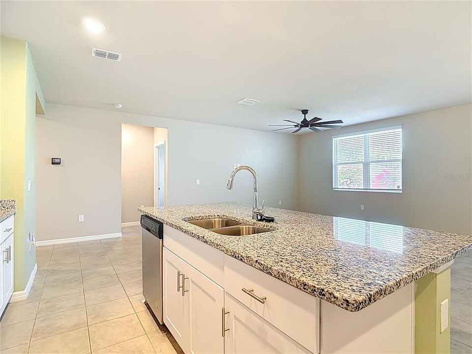 For Rent: $2,000 (4 beds, 2 baths, 1849 Square Feet)