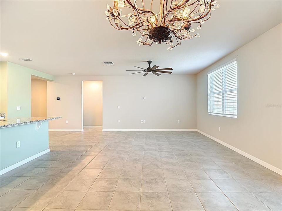 For Rent: $2,000 (4 beds, 2 baths, 1849 Square Feet)