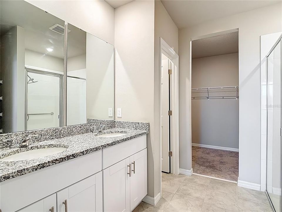 For Rent: $2,000 (4 beds, 2 baths, 1849 Square Feet)