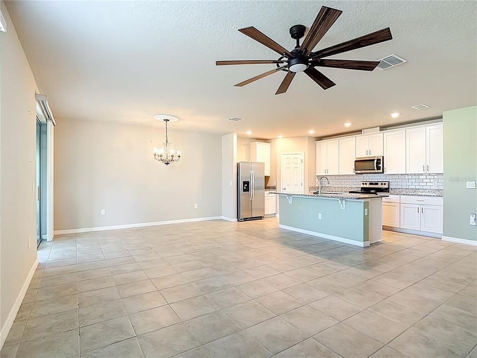 For Rent: $2,000 (4 beds, 2 baths, 1849 Square Feet)