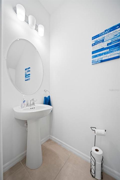 En Venta: $305,000 (3 camas, 2 baños, 1555 Pies cuadrados)